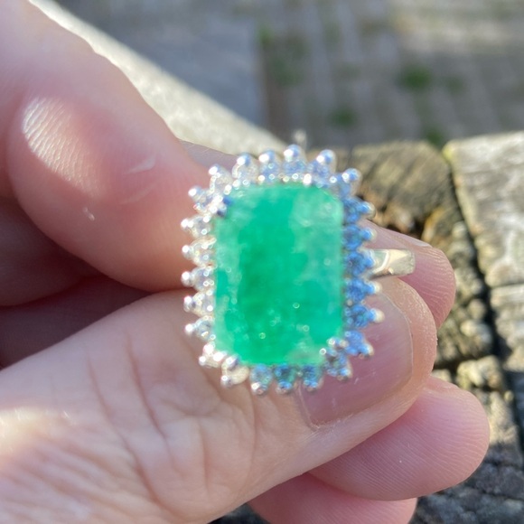 Emerald Ring - Picture 11 of 13